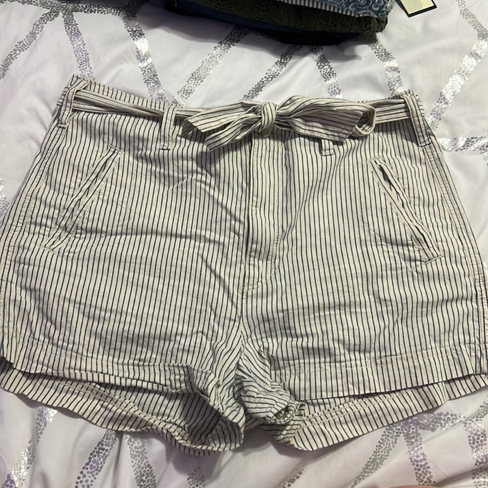 American Eagle shorts - Size 10